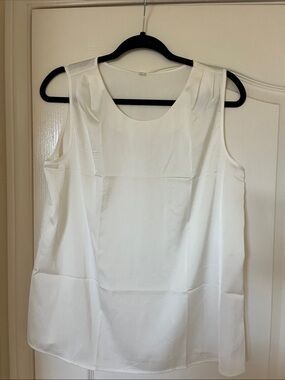 Women’s White Sleeveless Satin Camisole Top